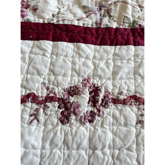 Vintage ARMOIRE KING HANDCRAFTED QUILT SOLID CREAM ST. REMY RIBBONS - Picture 11 of 14